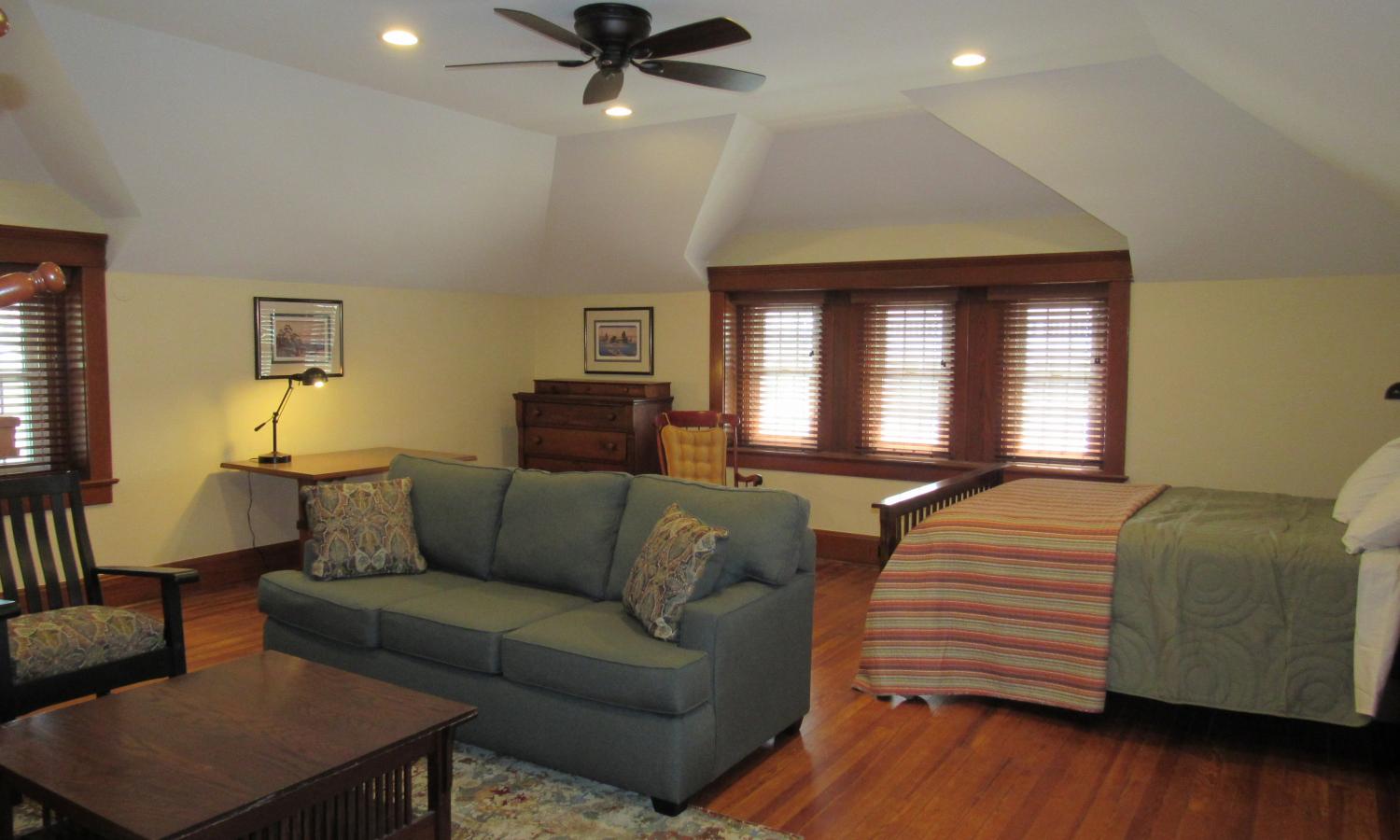 Living area - 2nd floor