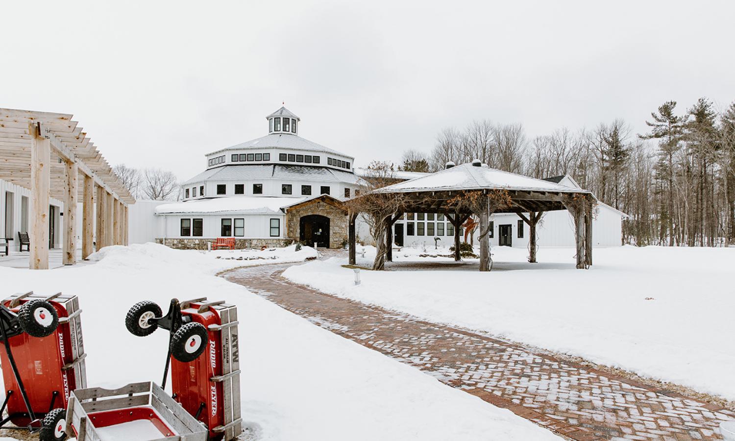 Front of Peninsula School Art campus in winter. Photo Credit: xoMe Studio