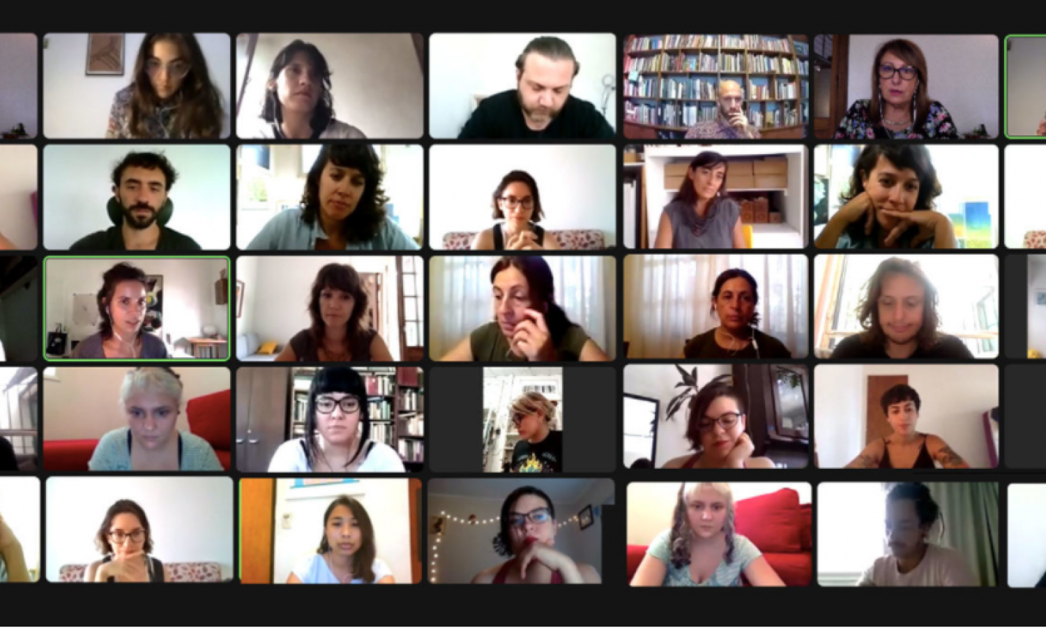 Participants of Together Apart—COHABITAR FRONTERAS (Spanish cohort) working in a meeting
