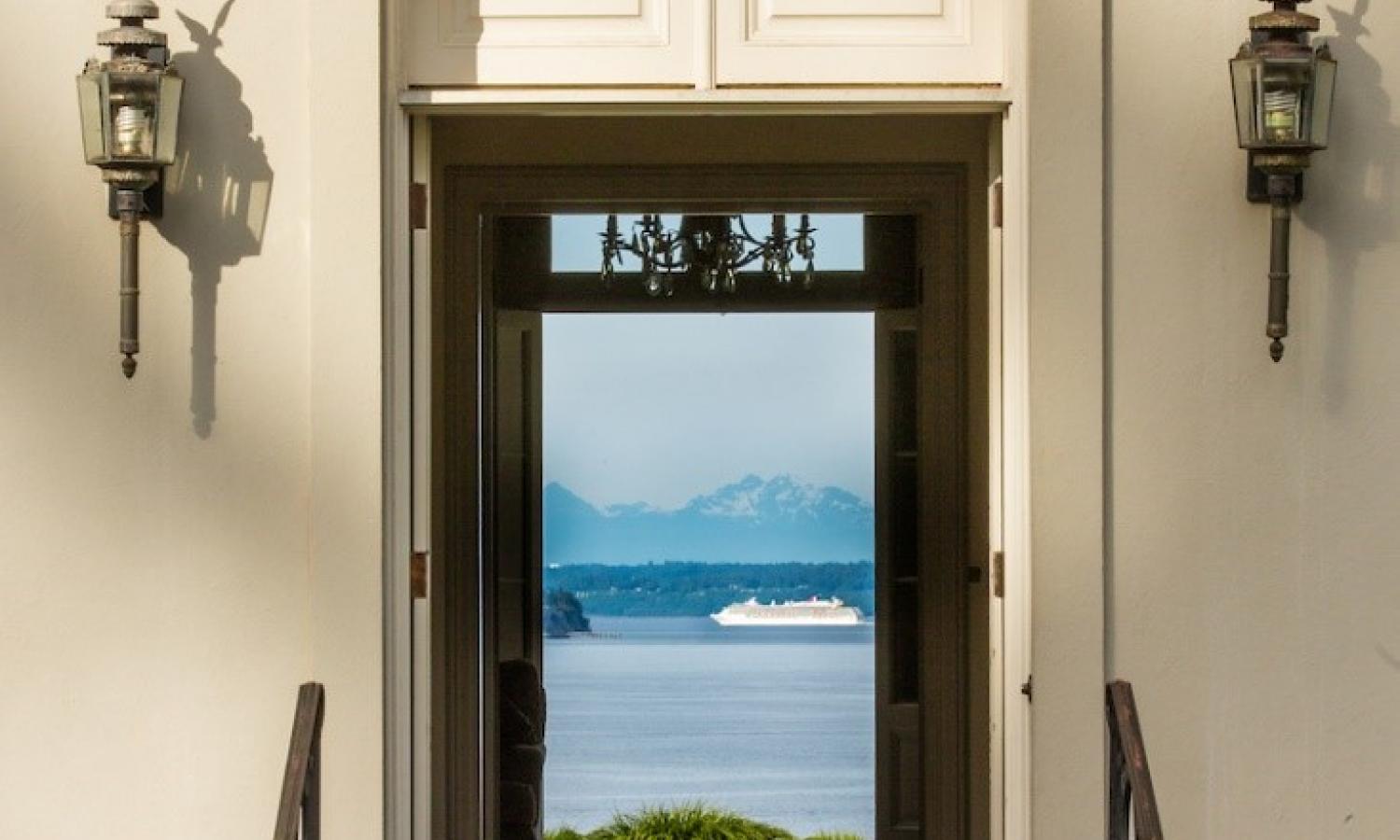 Visitor Center/former Bloedel Home
