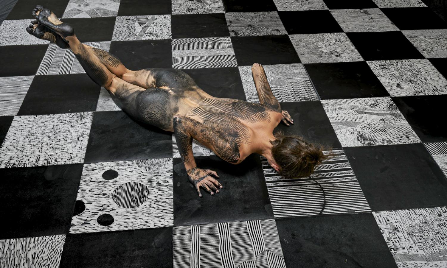 Artist-in-residency Zuzanna Dyrda (Poland) using her own body as printing surface