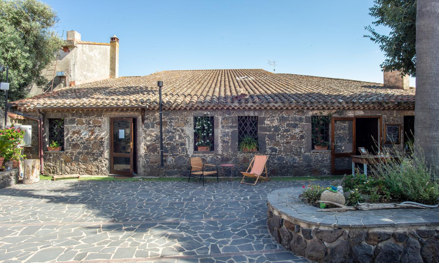 The studios premises has a wide courtyard ideal to work, write or chat