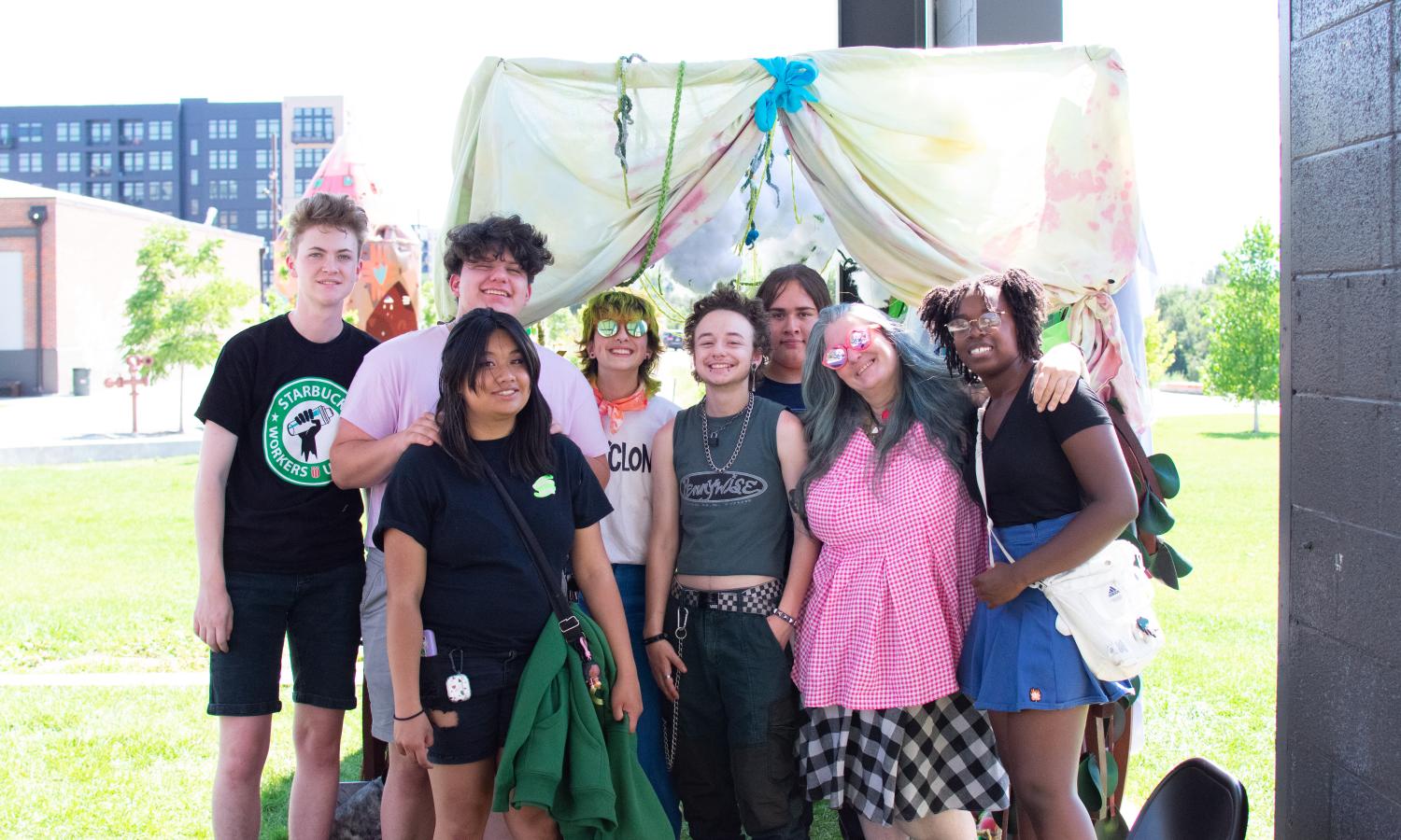 Group of ArtLab seniors with Artist