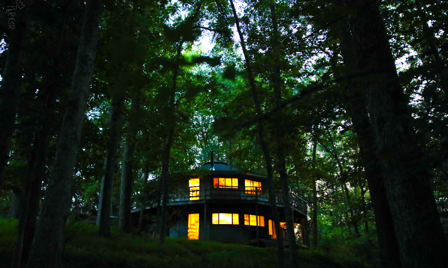 Roundhouse li tup at night