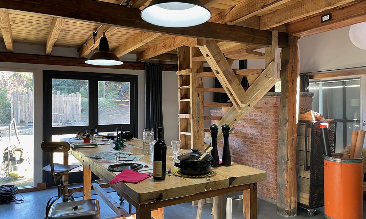 We-Che "el Galpon&amp;", casa de los artistas, shared working and living space