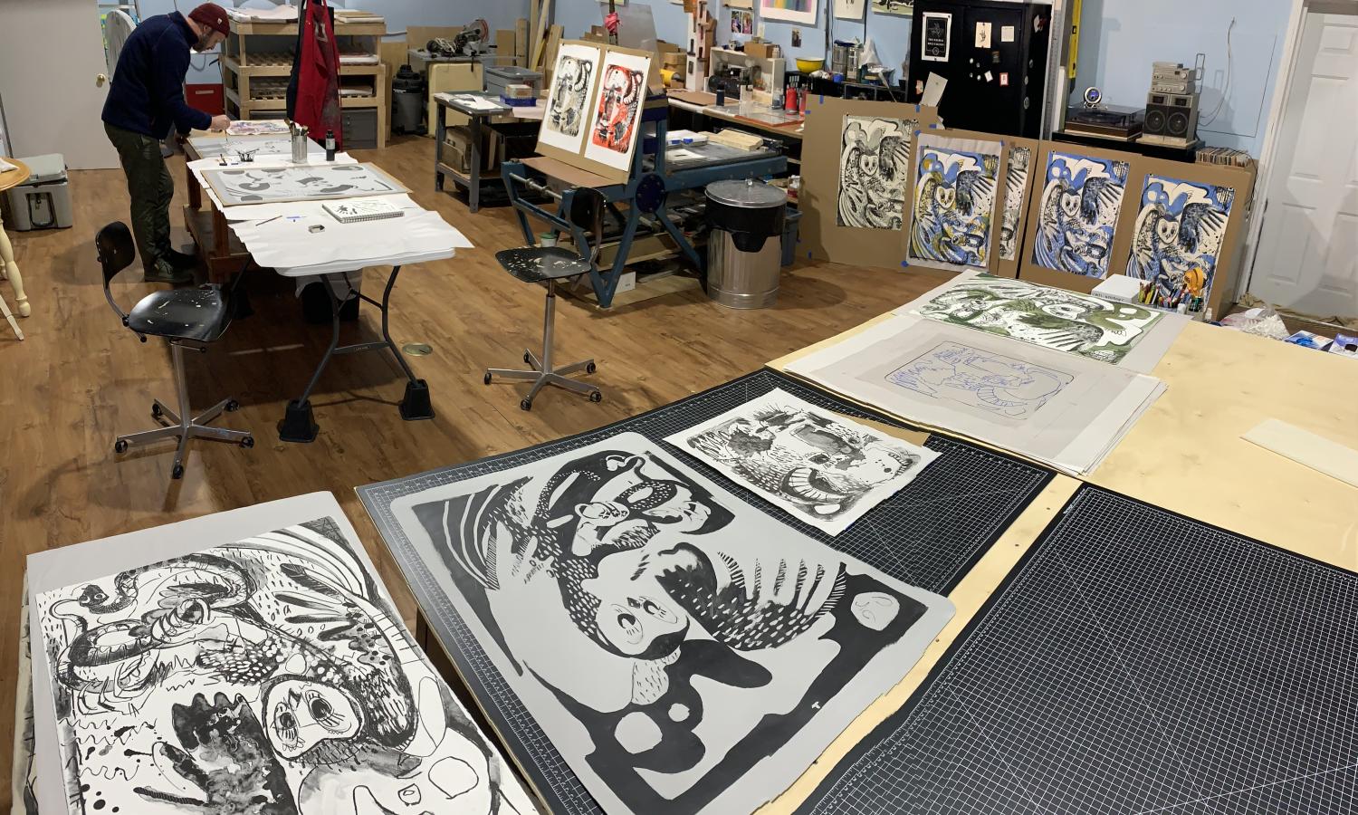 Resident artist, Daniel McClendon, working in collaboration at Obee Editions