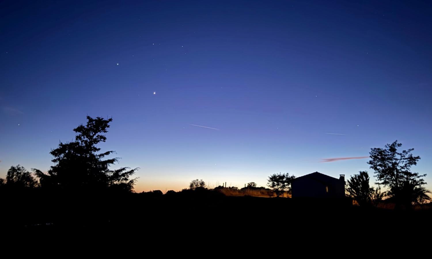night sky over Obras Residencies