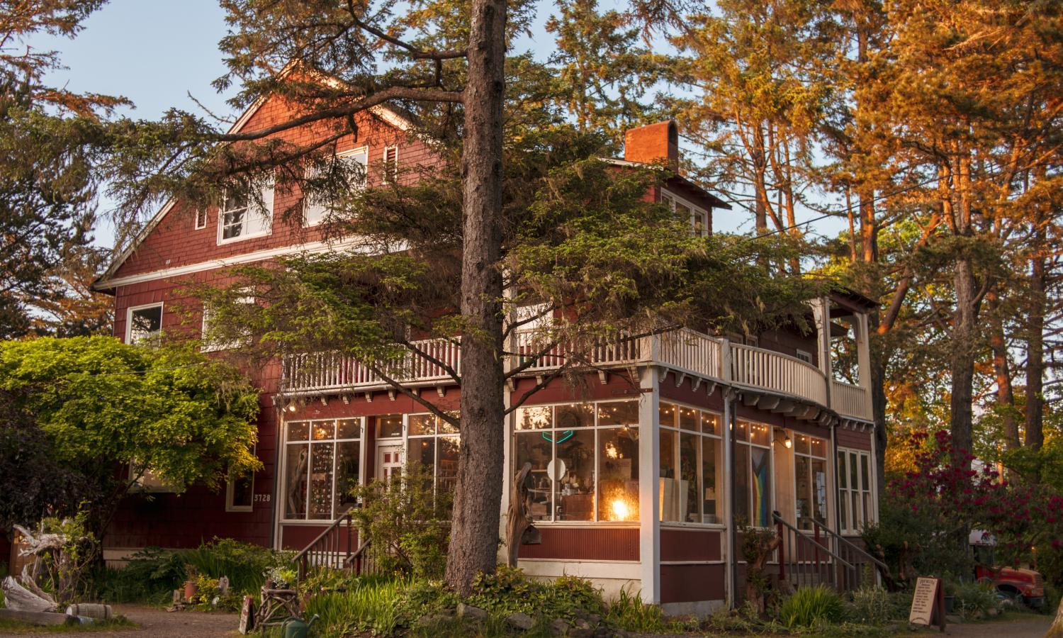 The main historic Sou'wester lodge