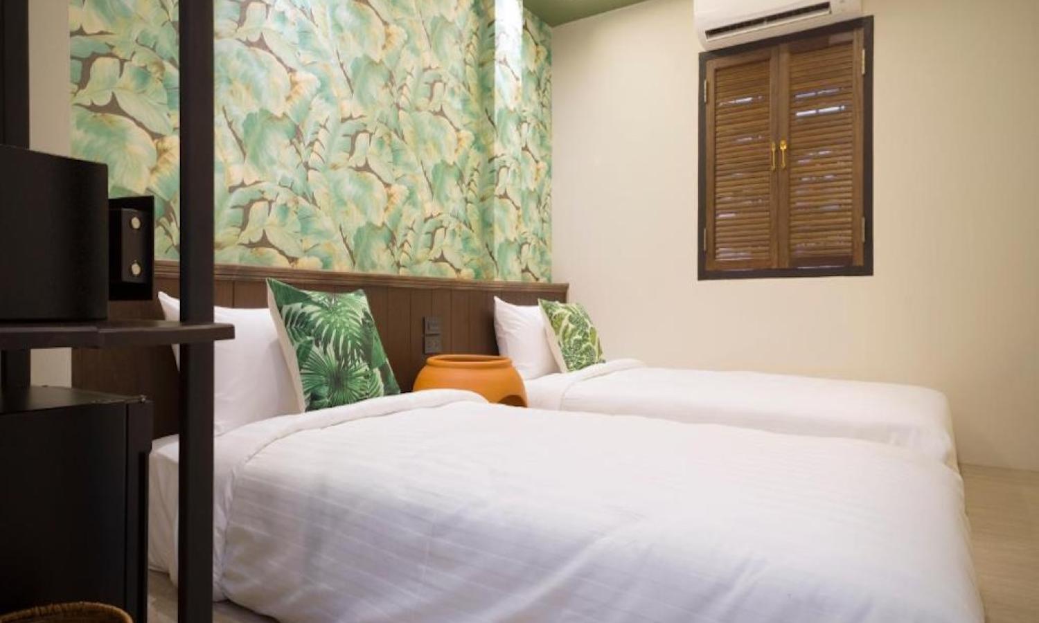 Private apartment with en-suite bathroom, air-condition, TV, coffee machine